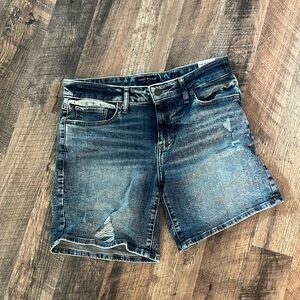 Lucky Brand NWT The Roll Up Denim Short Size 6